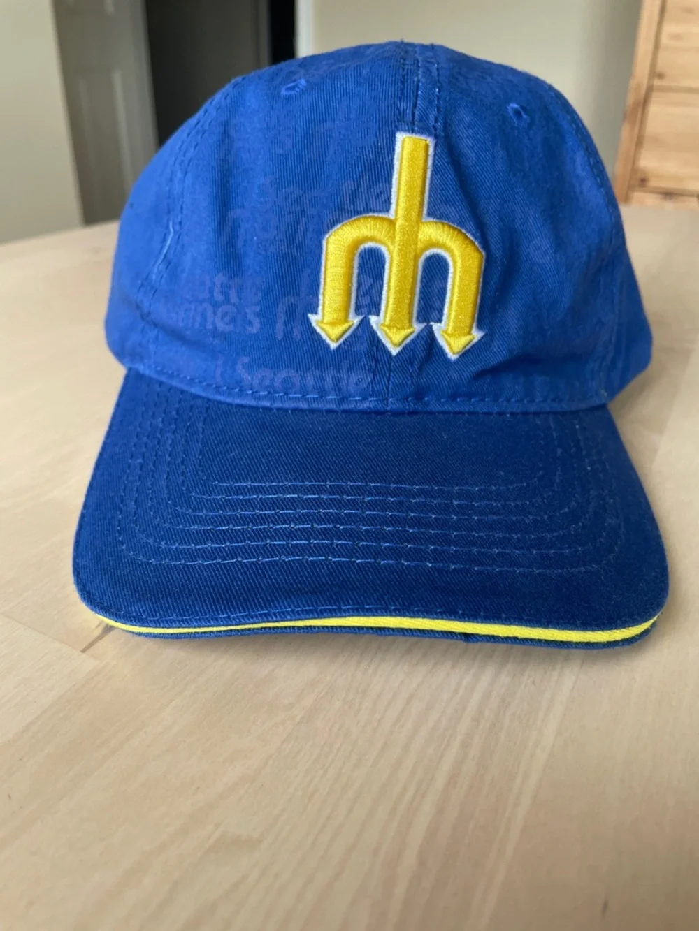 Seattle Mariners Baseball Cap with Yellow Trident Embroidered Logo Patch